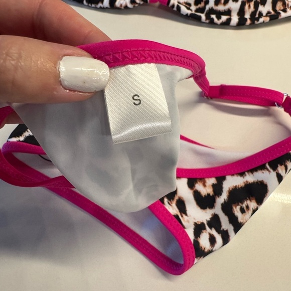 Pink Black White Leopard Thong Bikini Padded Top Size Small New NWT - Picture 8 of 13